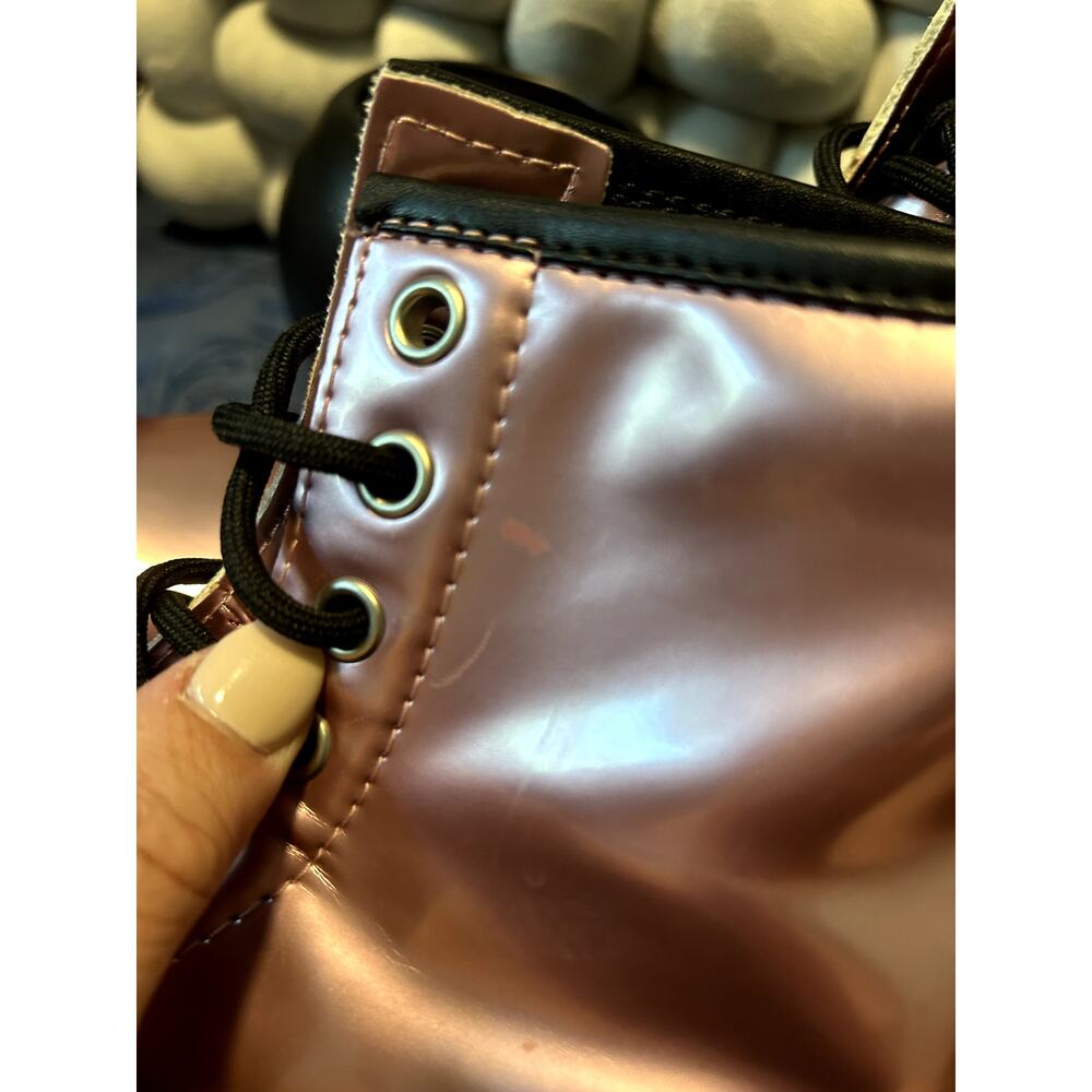 Dr Martens Metallic Barbie Pink Vegan Leather size 9/EU 41 - Picture 3 of 9